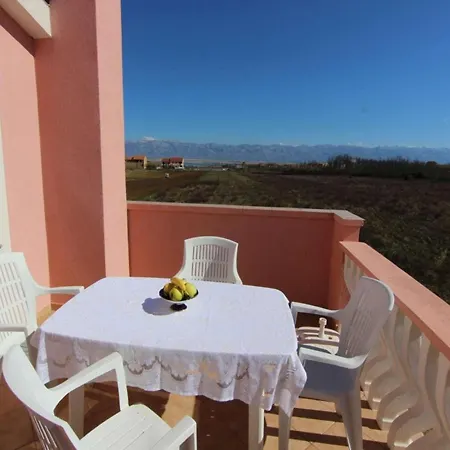 Apartment Nikol With Big Private Garden And Terrace 350 Meters From The Sea - By Ta Leut Agency Privlaka (Zadar)
