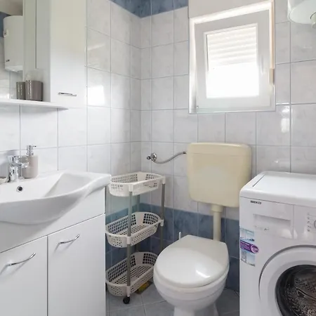 Nikol With Big Garden And Terrace 350 Meters From The Sea - By Ta Leut Agency Апартаменты Привлака