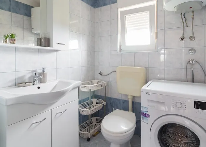 Nikol With Big Garden And Terrace 350 Meters From The Sea - By Ta Leut Agency Appartement Privlaka (Zadar)